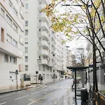 Practical In The Heart Of La Defense