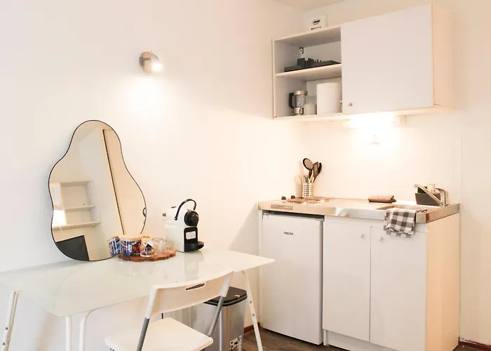 Practical In The Heart Of La Defense