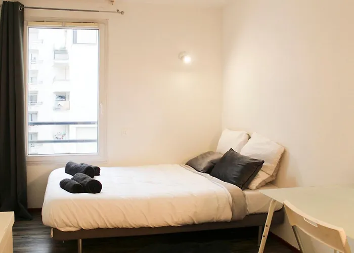 Practical In The Heart Of La Defense شقة